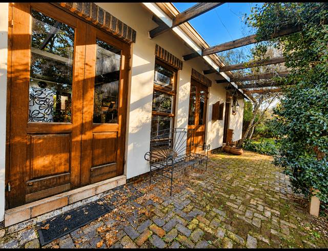 830M² RETAIL FOR SALE IN HEIDELBERG CENTRAL